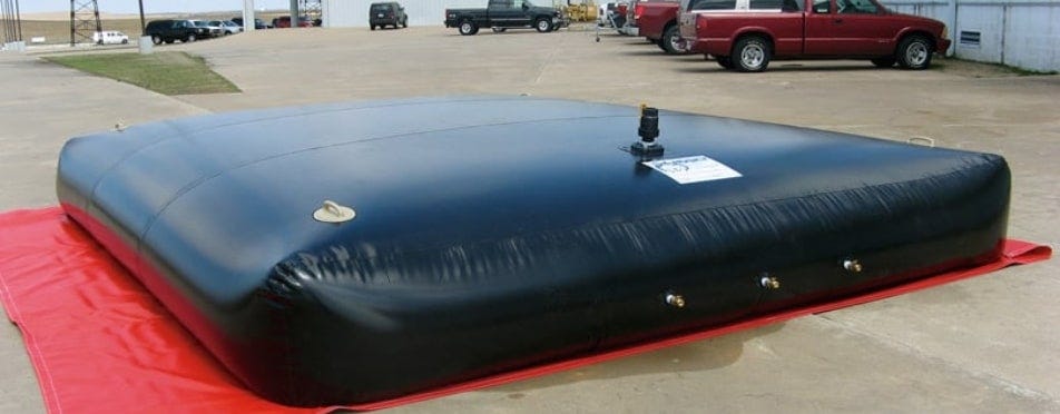 Massive bladder water tank for rapid deployment. Massive bladder water tank for rapid deployment.